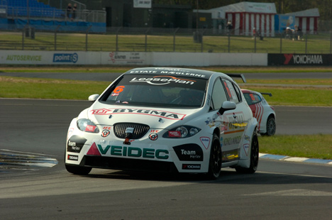 Jason Watt forsvarer sammen med Casper Elgaard de danske farver i Scandinavian Touring Car Championship på FDM Jyllandsringen i weekenden.